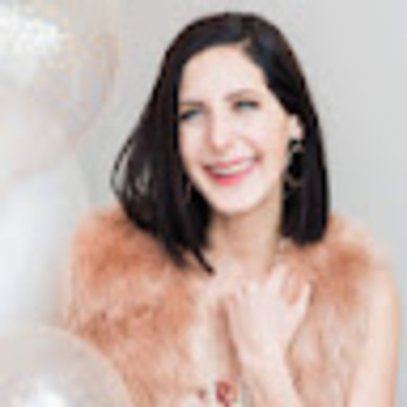 Meet your Posher, Kelsey - Picture 1 of 1